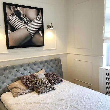 Glamour Apartment