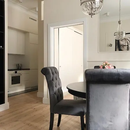 Apartment Glamour